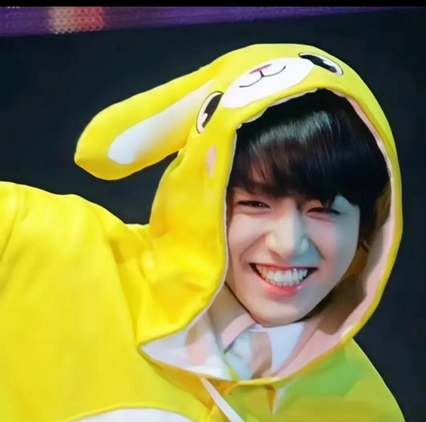 ảnh của jungkook cute