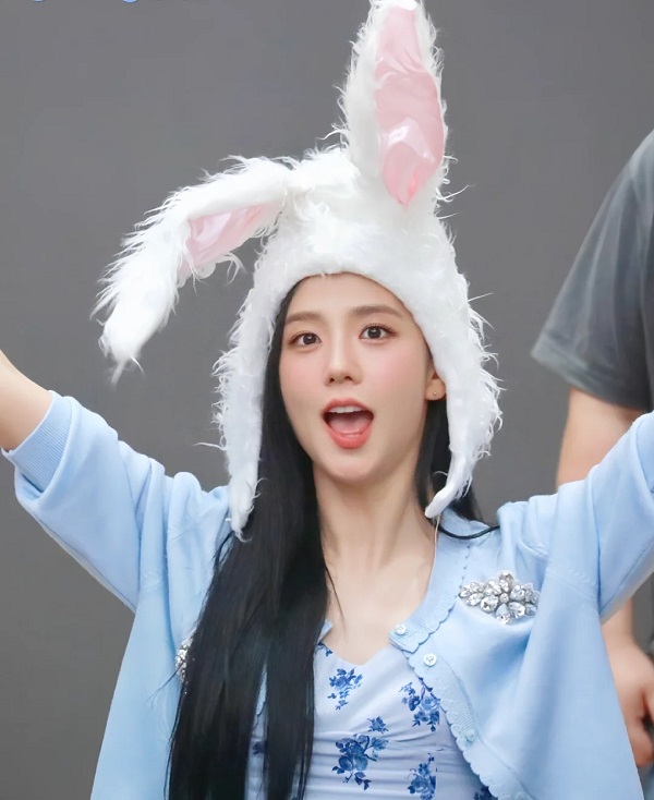 ảnh jisoo cute 21