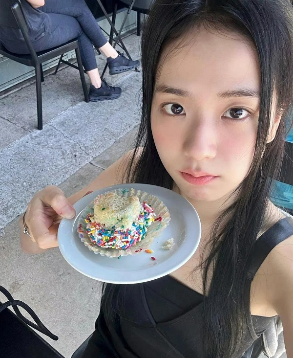 ảnh jisoo cute 29