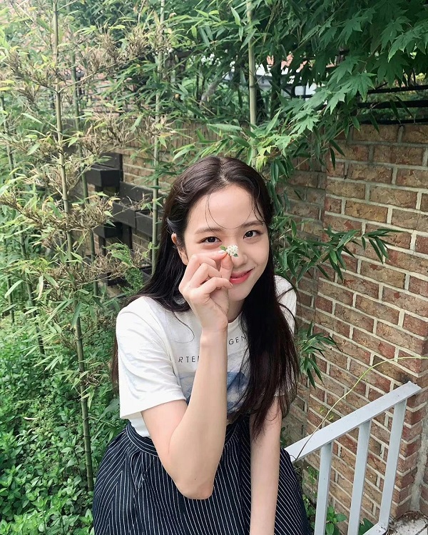 ảnh jisoo cute 34