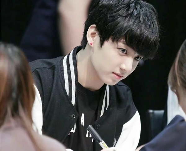 BST 515+ ảnh Jungkook cute gây sốt vì độ đáng yêu “quá đáng”