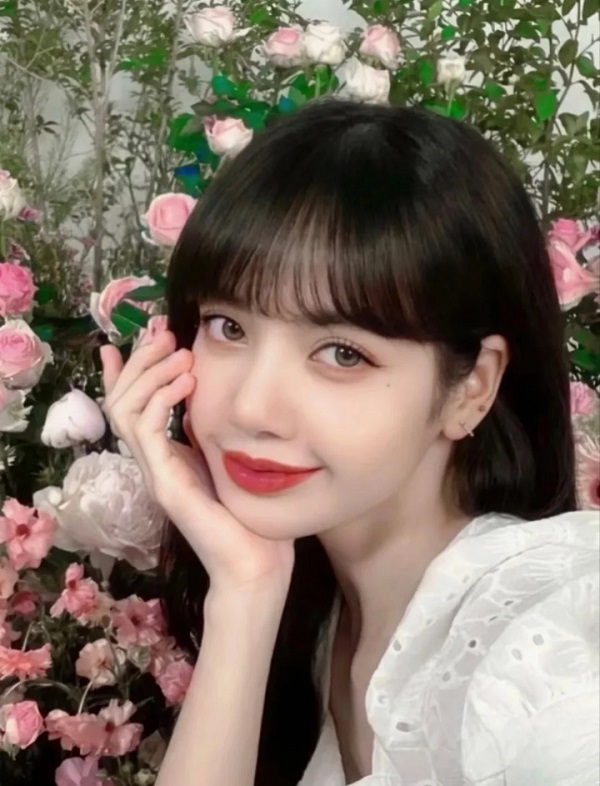 ảnh lisa cute 17