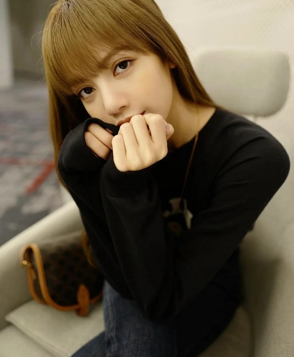 ảnh lisa cute 3