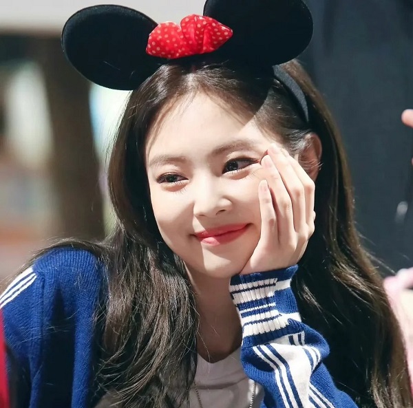 jennie cute 16