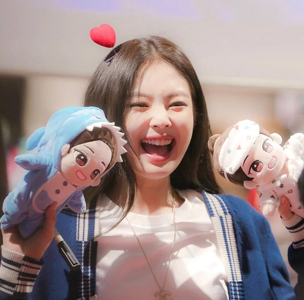 jennie cute 18