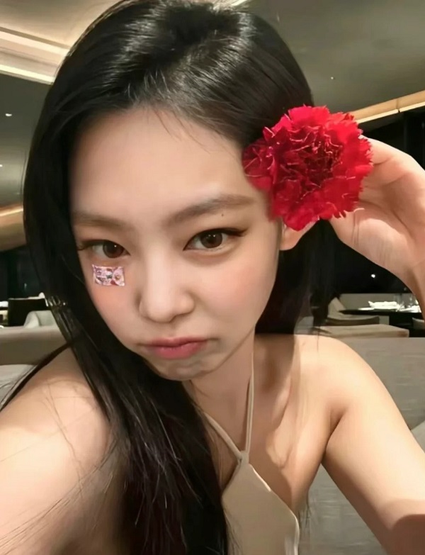 jennie cute 4