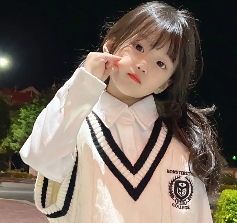 ảnh bé gái đáng yêu 11