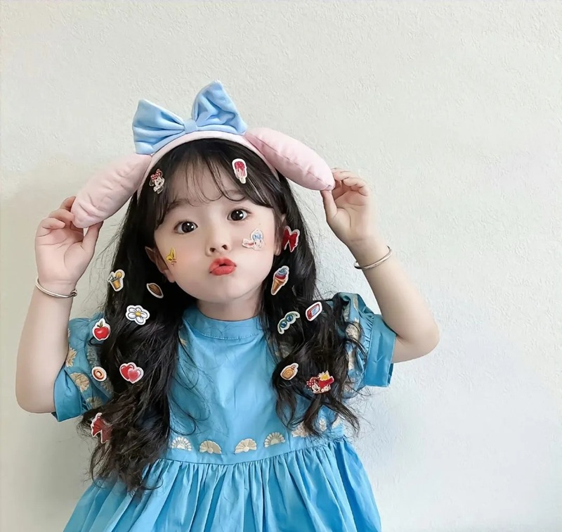 ảnh bé gái đáng yêu 12