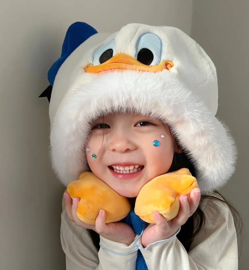 ảnh bé gái đáng yêu 18