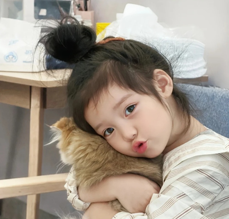 ảnh bé gái đáng yêu 20