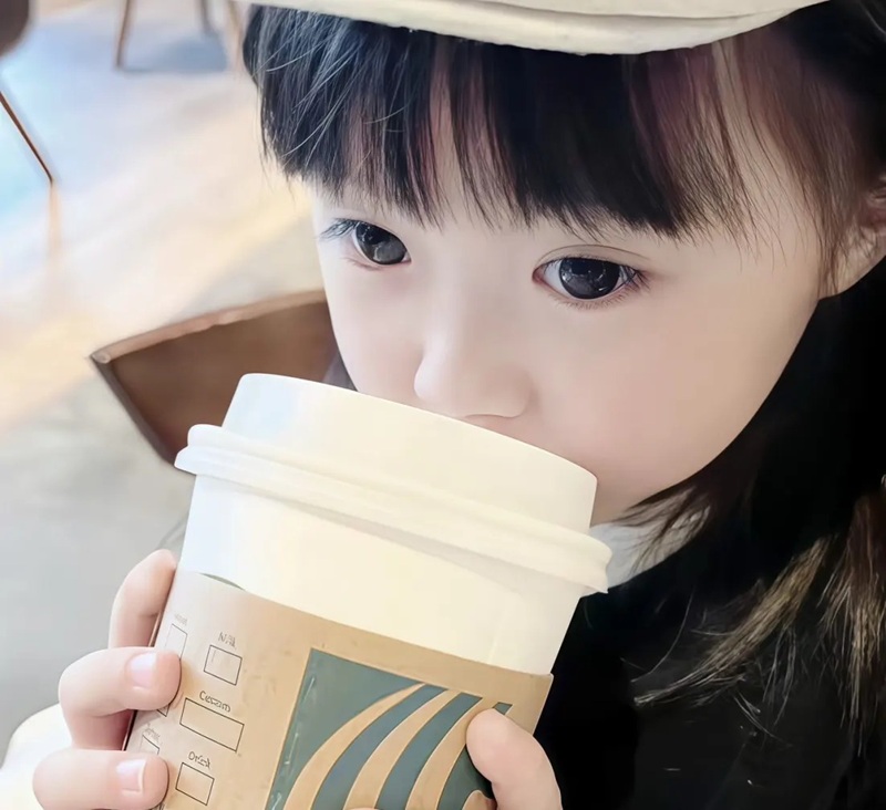 ảnh bé gái đáng yêu 34