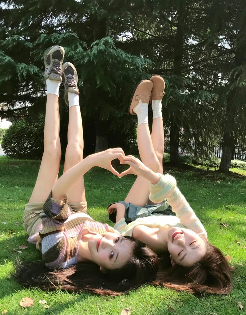 hình ảnh đôi bạn thân nữ cute 38