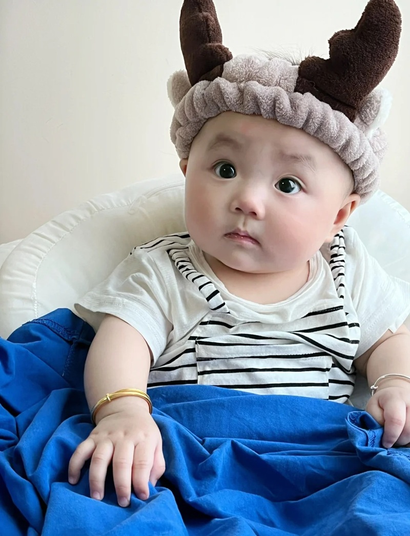 hình ảnh em bé dễ thương 7