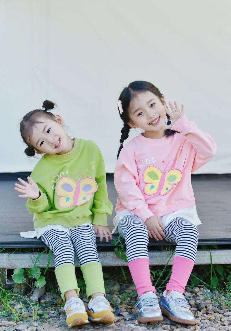 hình ảnh hai chị em cute 34