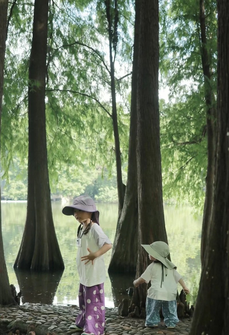 hình ảnh hai chị em cute 5