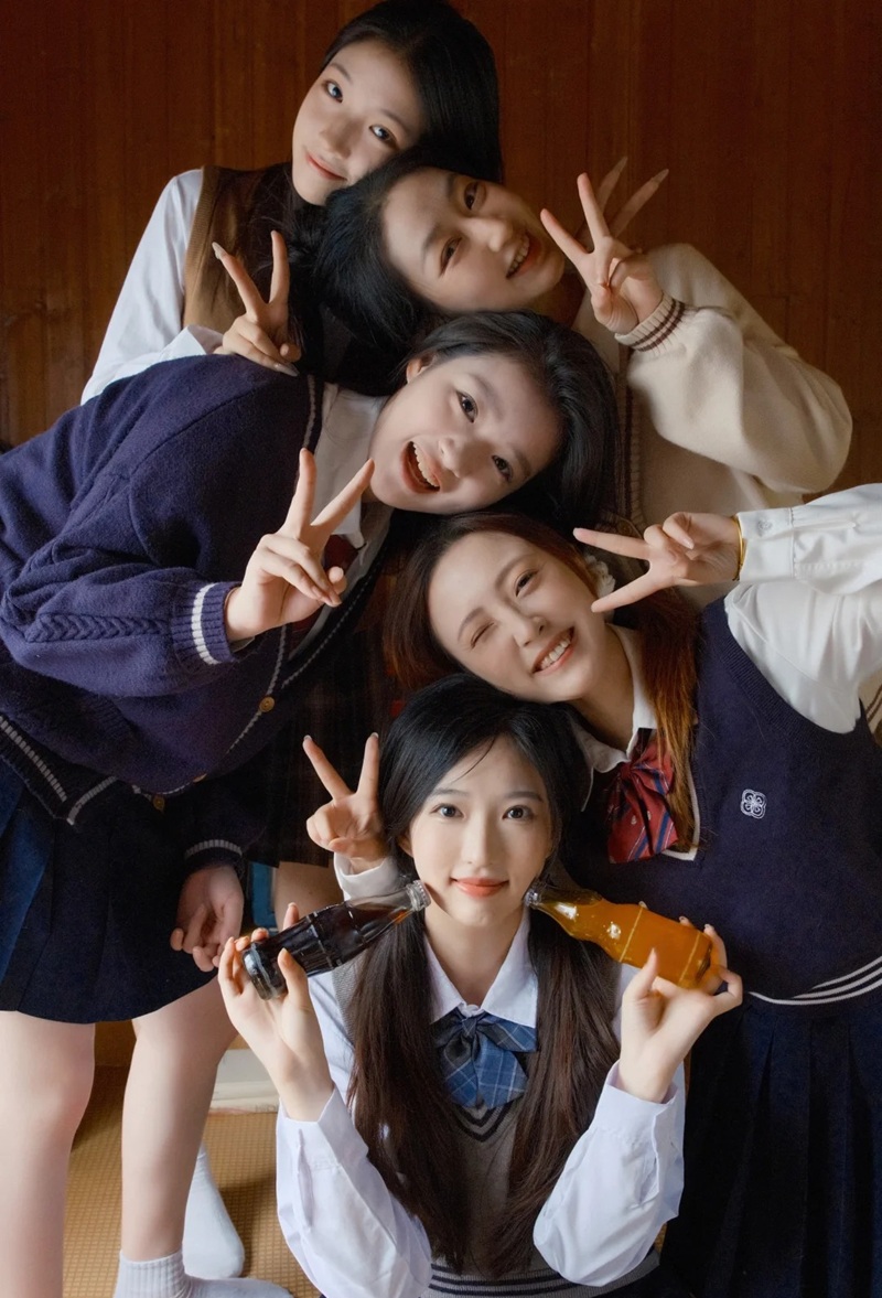 hình ảnh nhóm bạn thân 4 người cute 4