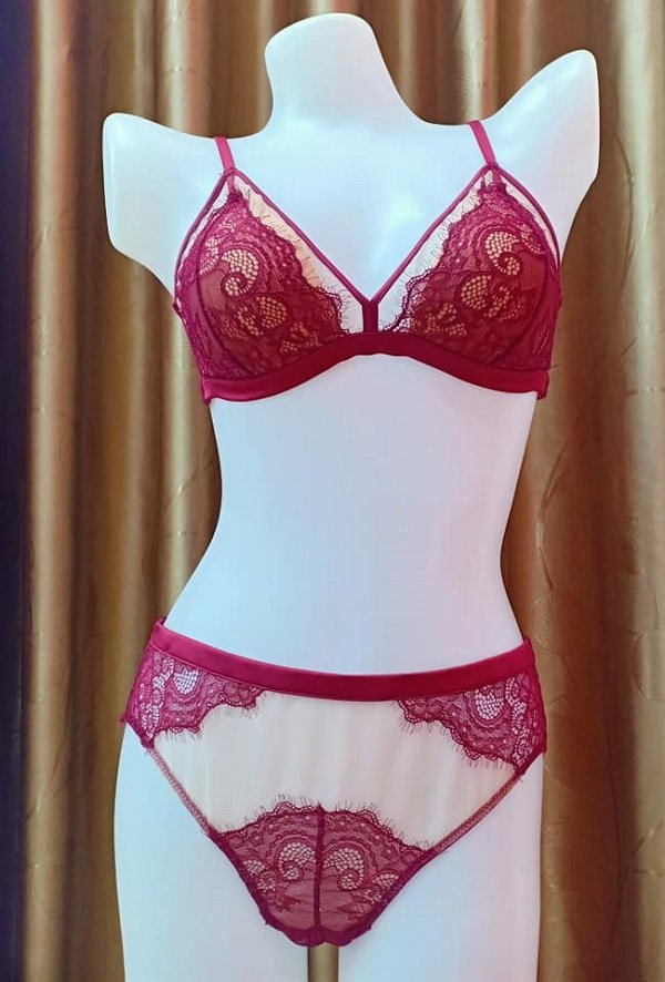 bikini lọt khe màu đỏ (2)