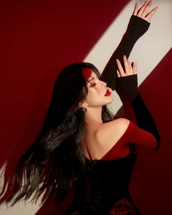 Diệp Lâm Anh sexy 14