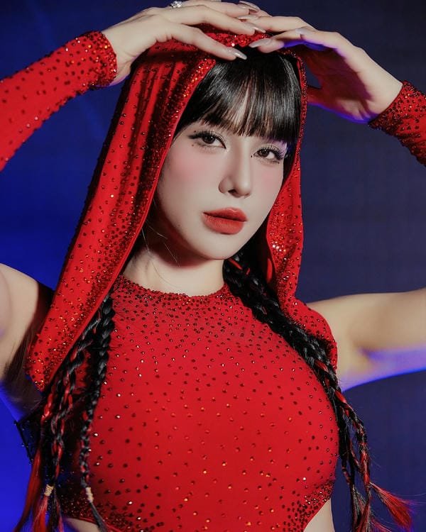 Diệp Lâm Anh sexy 16