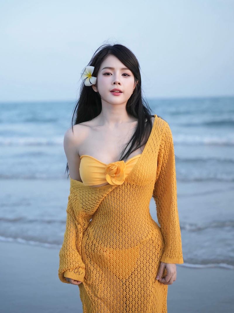 dj mie bikini 12