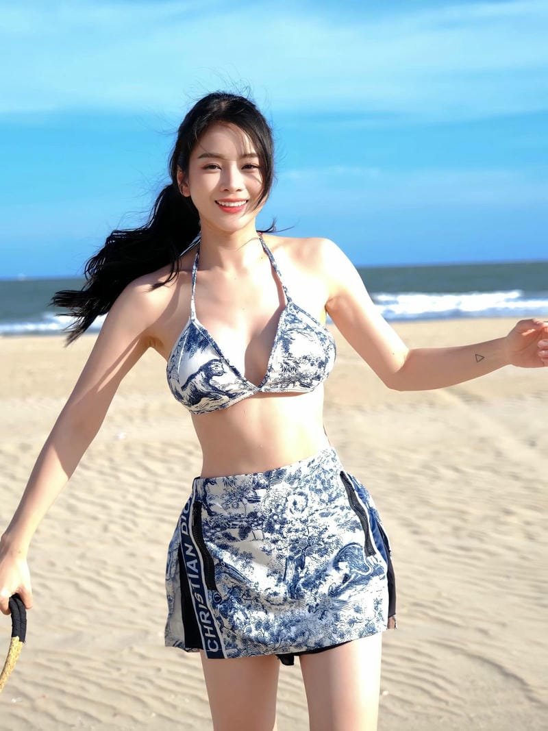 dj mie bikini 9