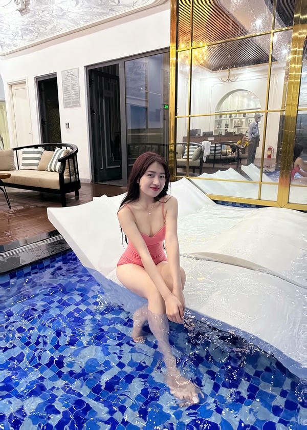 hạ nhiên mặc bikini (5)