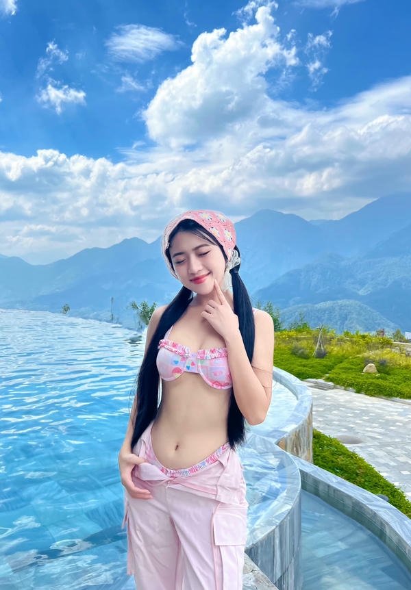hạ nhiên mặc bikini (6)
