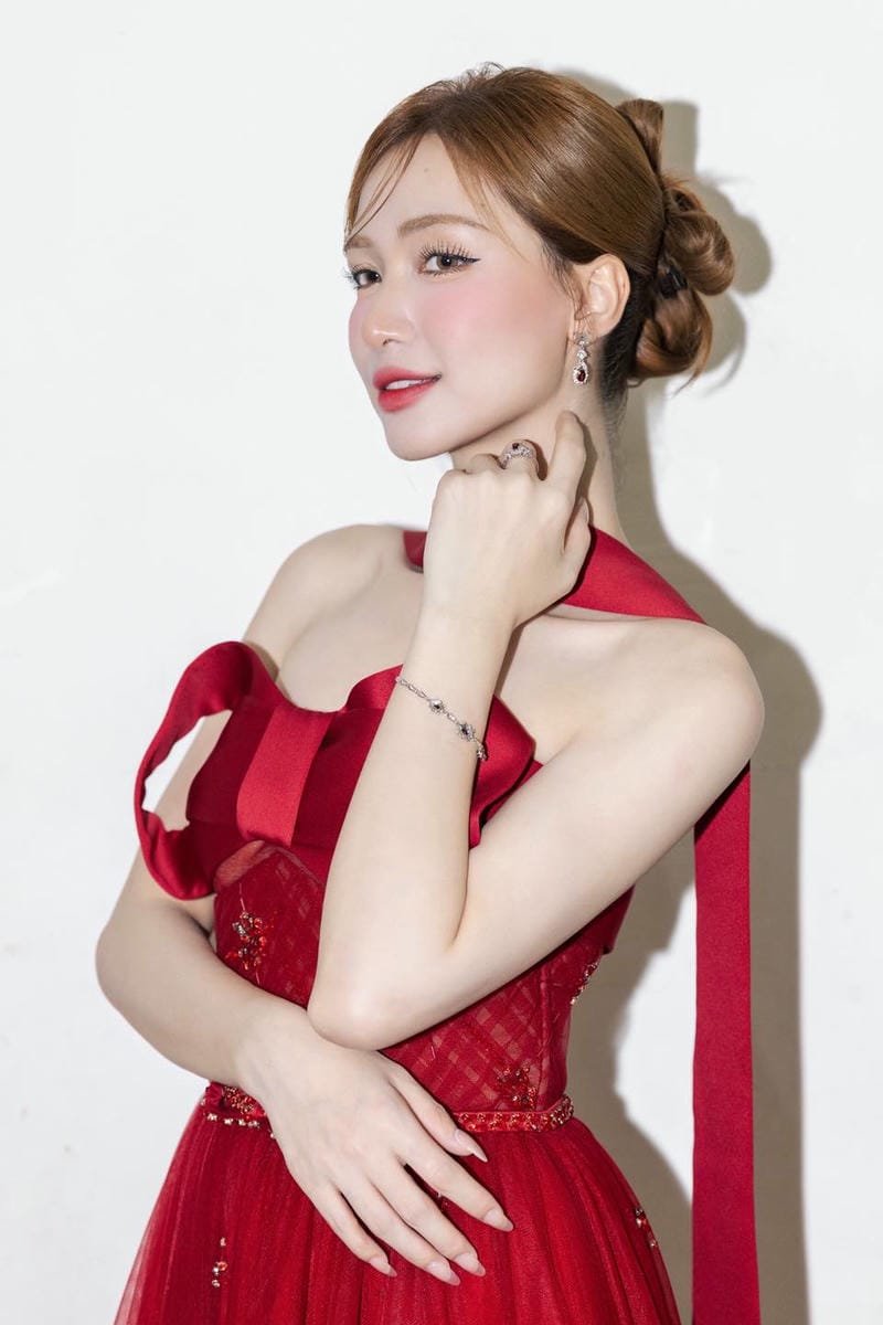 Hoà Minzy sexy