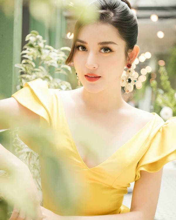 Huyền My sexy 2