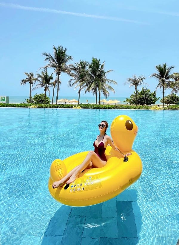 jennifer phạm sexy