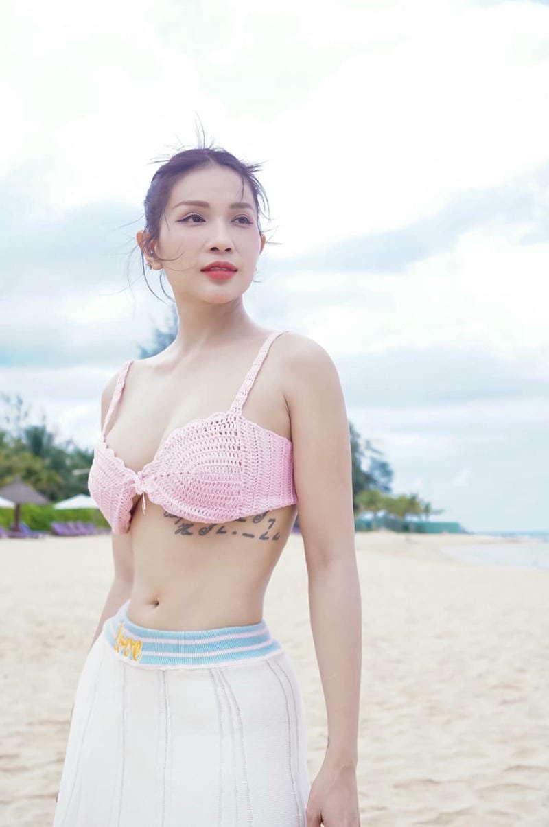 khả như bikini 7