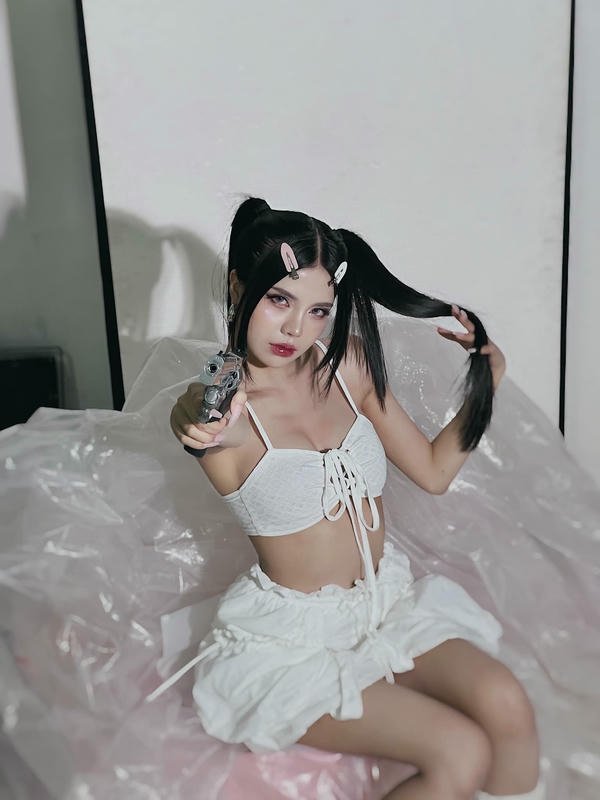 mai dora sexy (2)