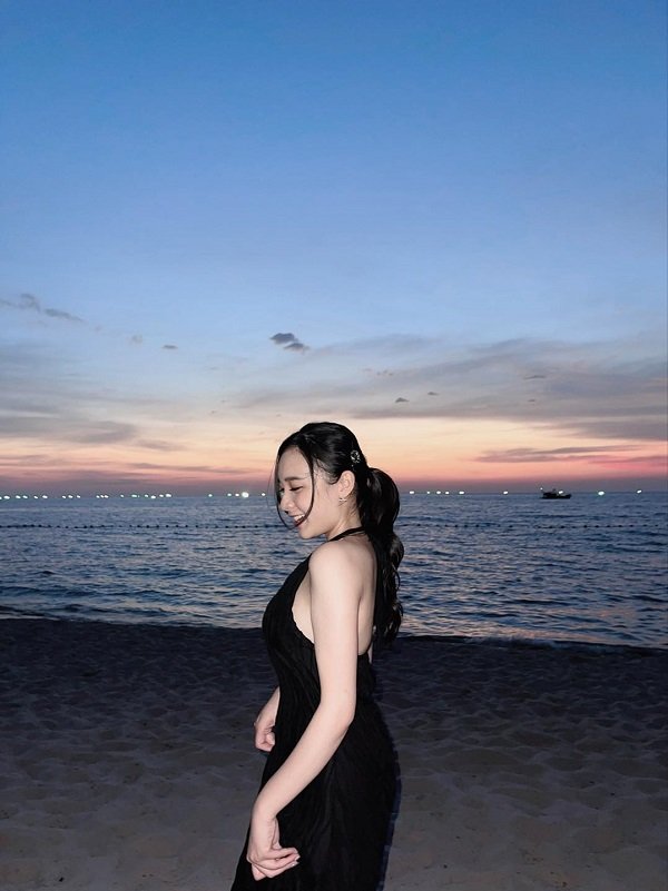 mc phương thảo sexy (7)