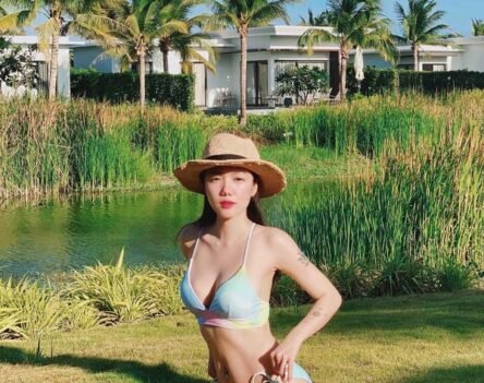 Top list 99+ ảnh Phương Ly bikini nóng mắt người hâm mộ