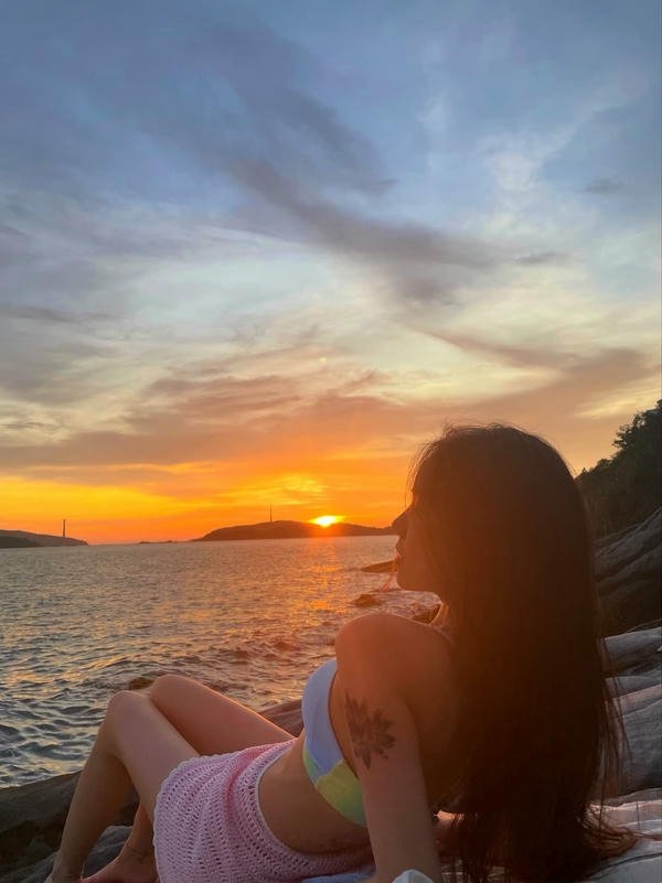 phương ly mặc bikini