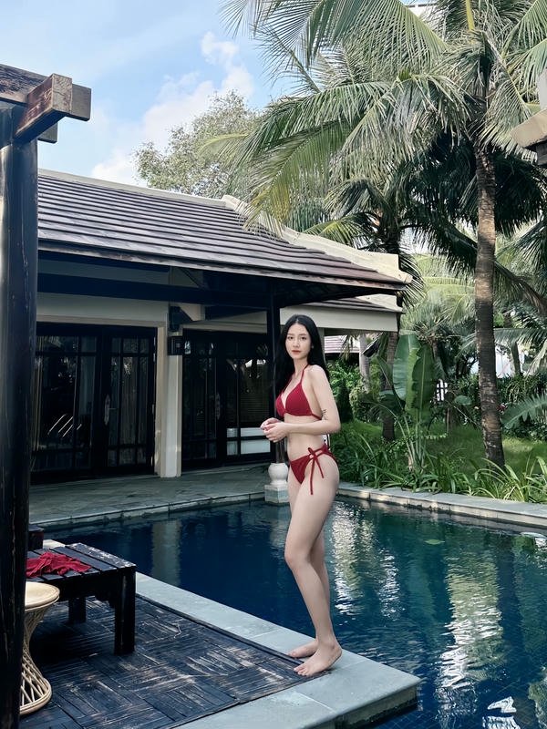 quỳnh moon bikini (2)