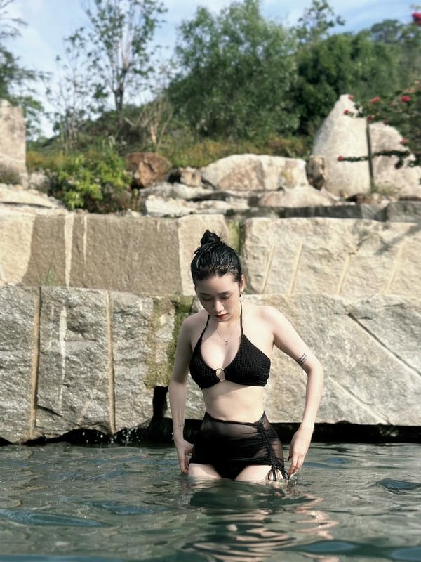 quỳnh moon bikini (4)