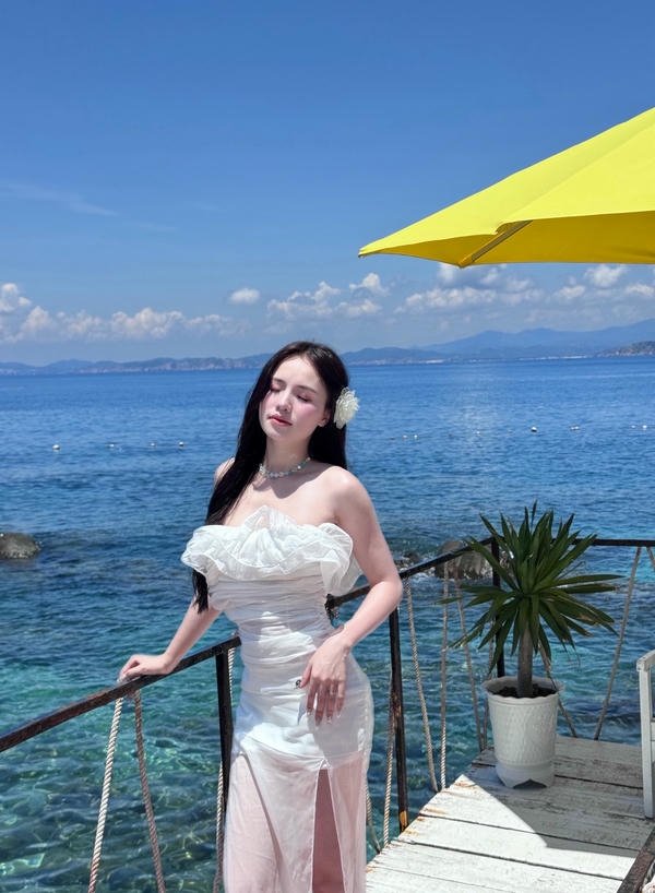 thị nhung sexy