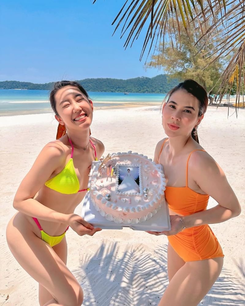 Thuý Ngân bikini 3