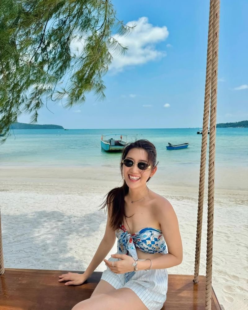 Thuý Ngân bikini 4