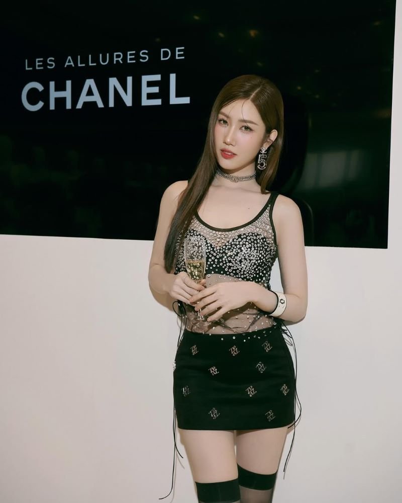 Thuý Ngân sexy 12