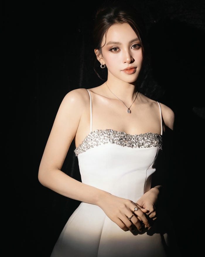 Tiểu Vy sexy 4
