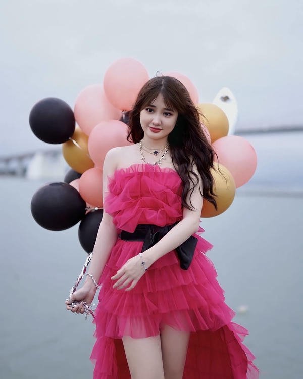 vũ thị khánh huyền sexy (10)