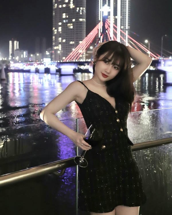 vũ thị khánh huyền sexy (8)