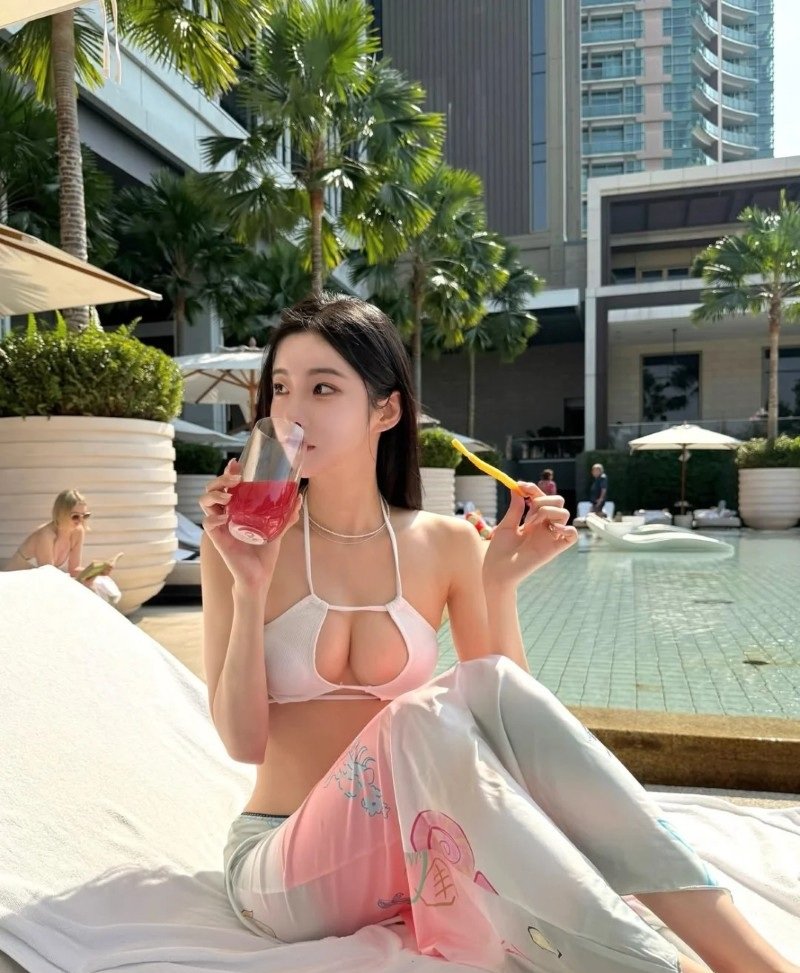 ảnh gái hàn quốc mặc bikini 33