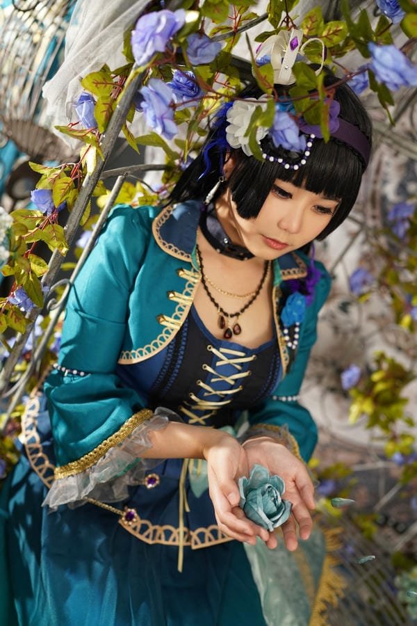 azure cosplay 16