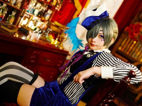 azure cosplay 24