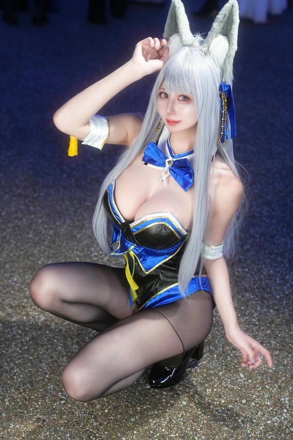 azure cosplay 25
