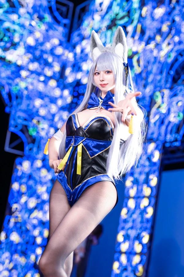 azure cosplay 27