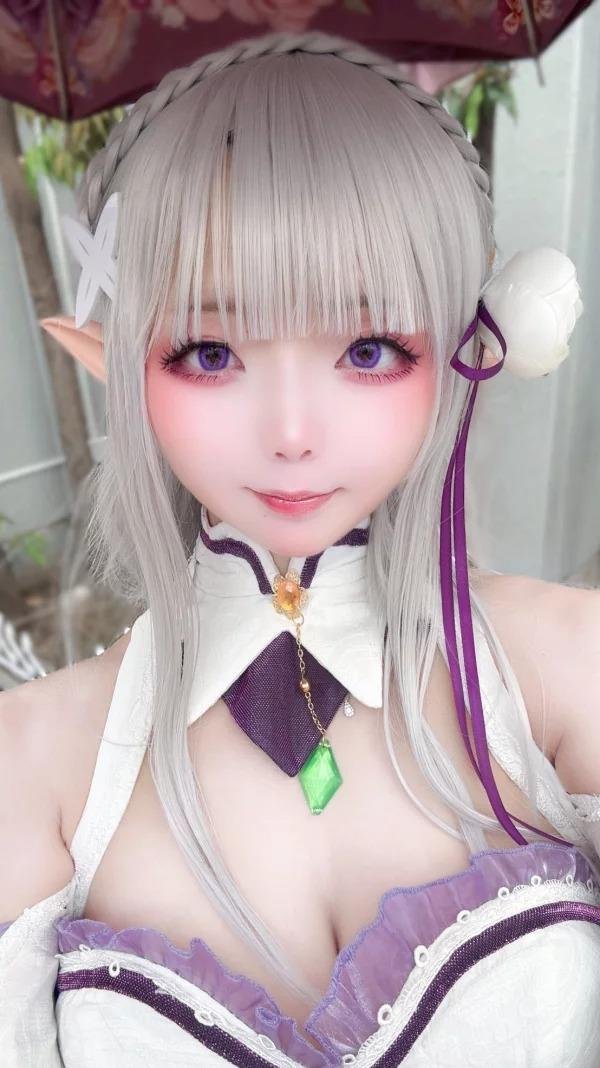 cosplay Emilia (1)